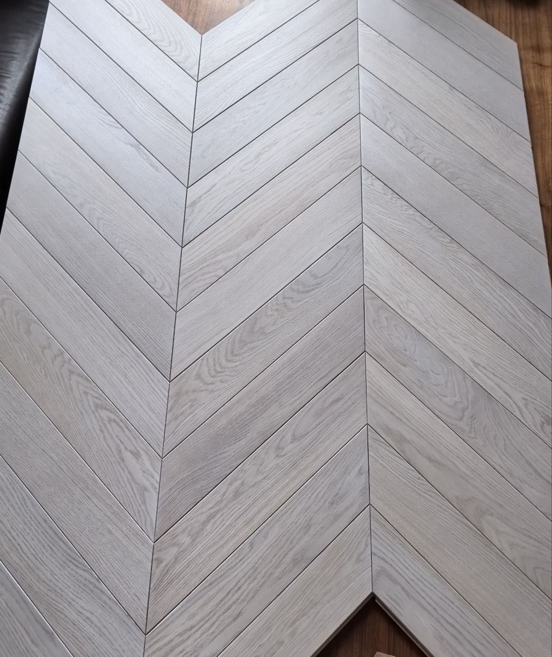 Инженерная доска Епаркет Дуб Зефир селект лак французская елка 640×120×15